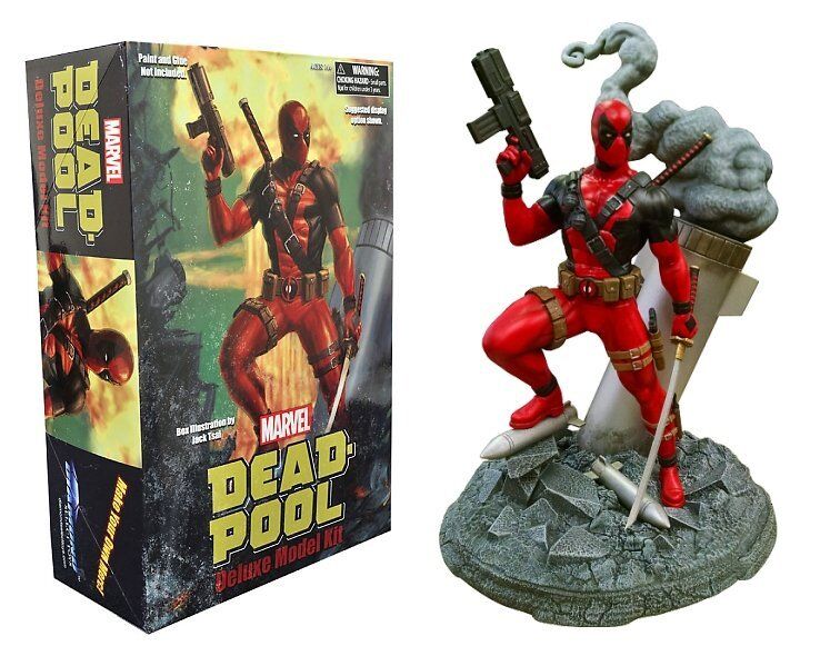 Фигурка-конструктор под раскраску Diamond Select Toys Marvel Deadpool Deluxe Model Kit
