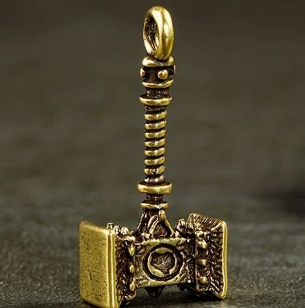Брелок World of Warcraft Doomhammer Варкрафт латунь 6 см.
