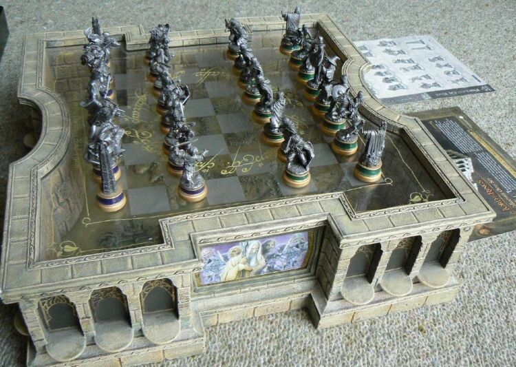 Шахматы Властелин колец The Lord of the Rings Chess Set
