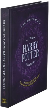Книга Harry Potter Spellbook: A complete reference guide to every spell in the Wizarding World