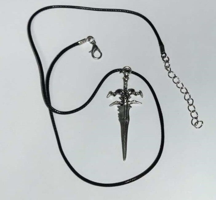 Медальон World of Warcraft Frostmourne фростморн Lich King Metal Weapon